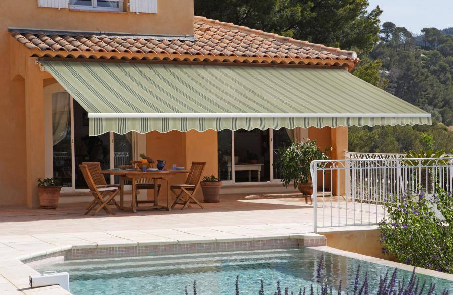 Store banne terrasse et jardin grandes dimensions pose sur mesure region parisienne