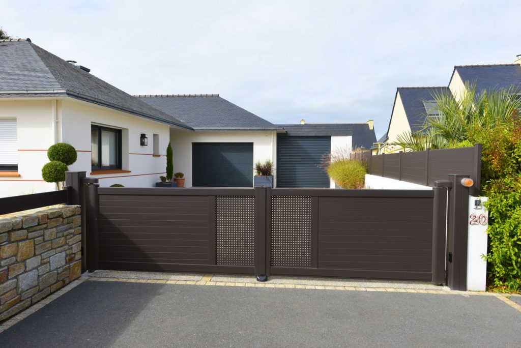 Muz portail aluminium fresk domotique invisio