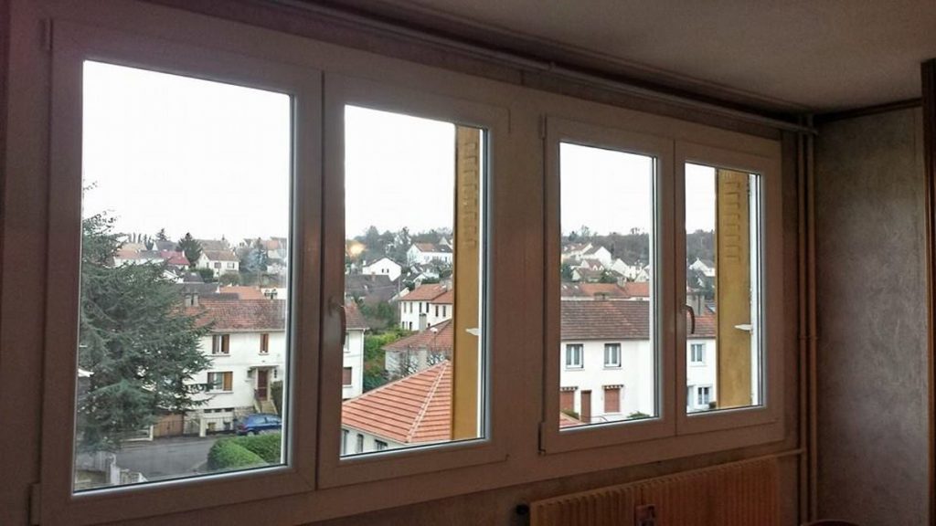Fenetre pvc 4 vantaux vue panoramique pose renovation appartement