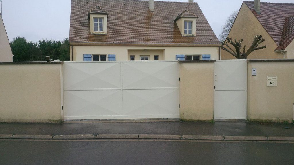 Portail acier battant pose chantier seine et marne