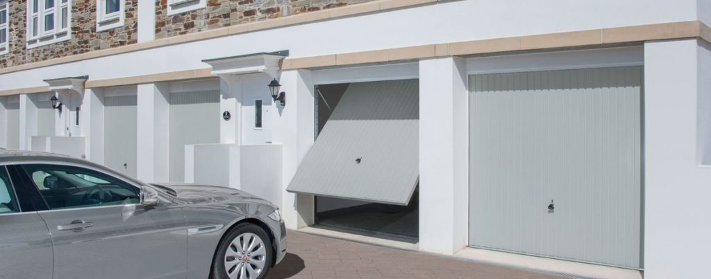 Porte garage basculante sur mesure installation pose