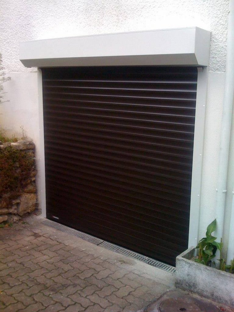 Porte garage enroulable grise motorisation pose ile de france