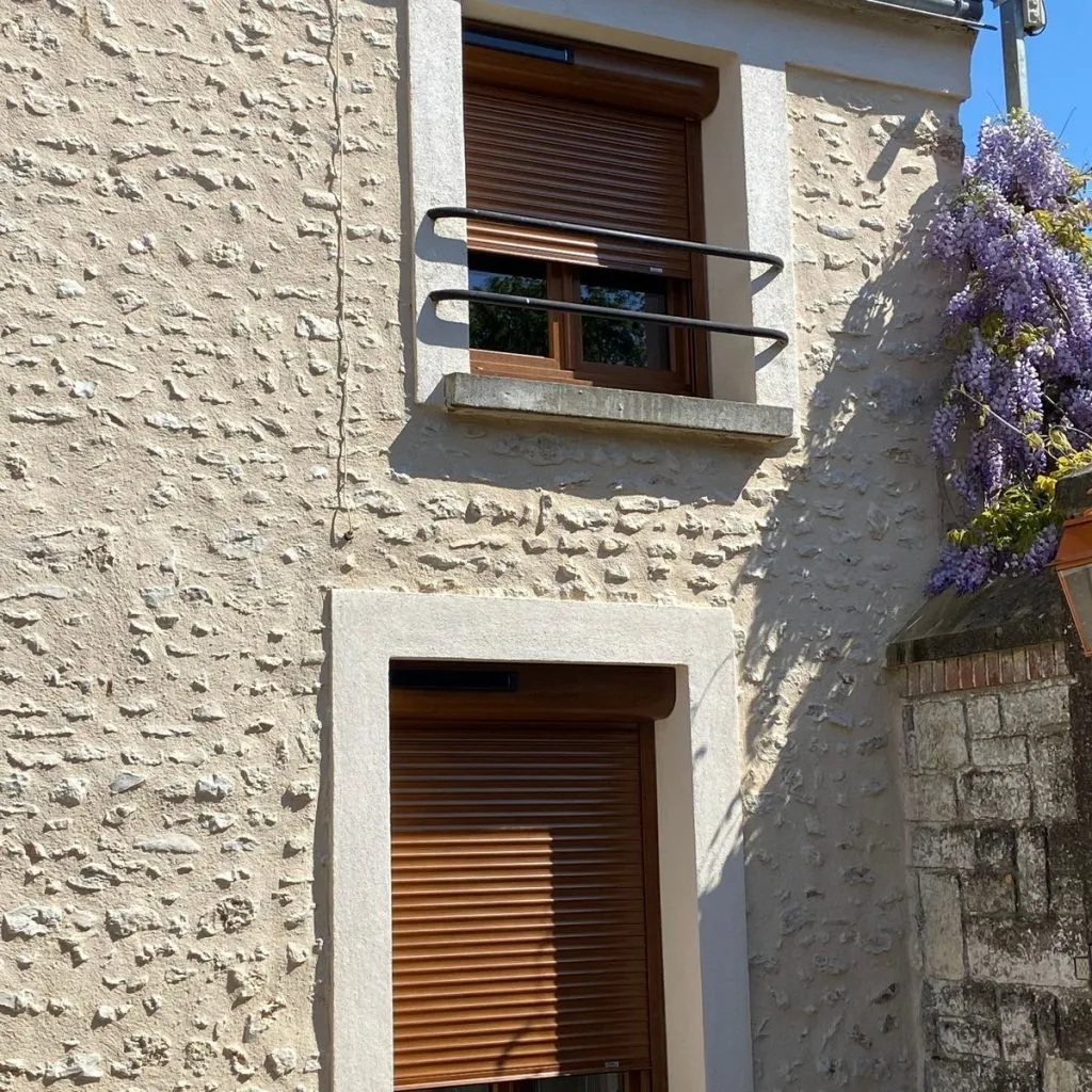 Volet roulant ton bois sur mesure, maison — photo de réalisation client